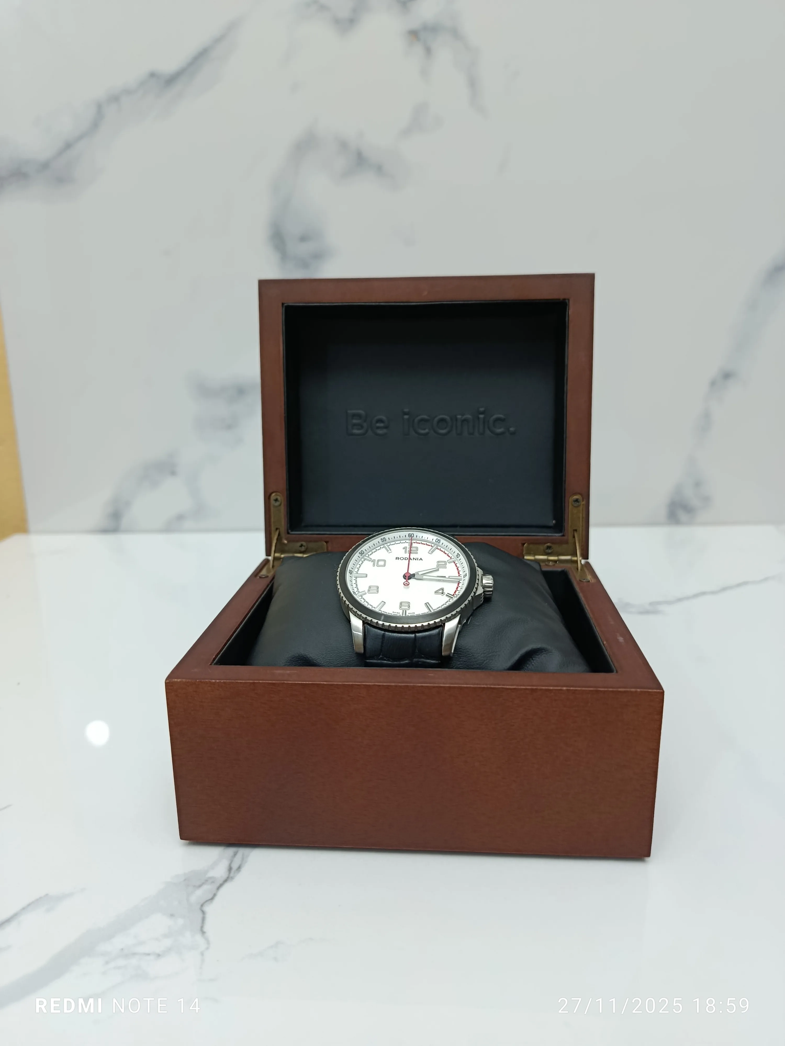 Montre Rodania Homme RO056H